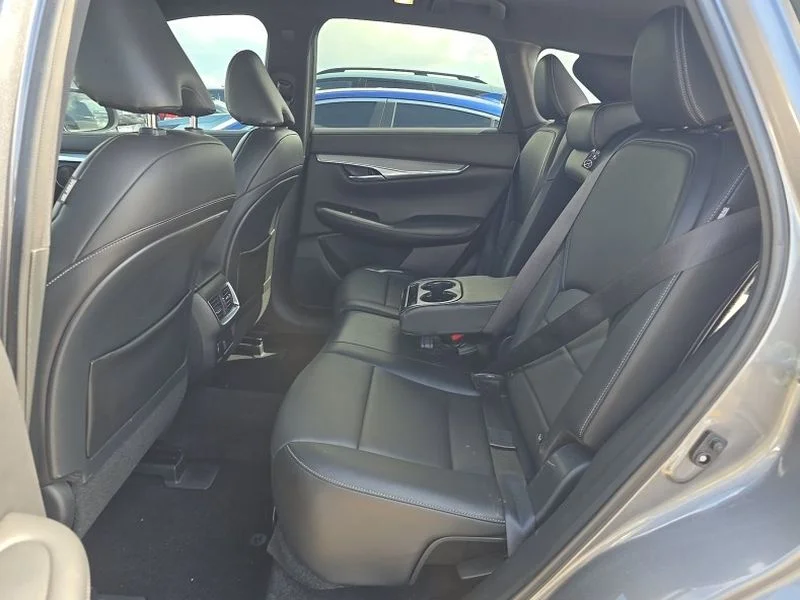Used 2021 Graphite Shadow INFINITI LUXE image 12