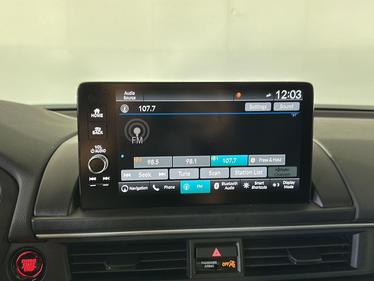 Used 2024 Sonic Gray Pearl Honda Touring image 16