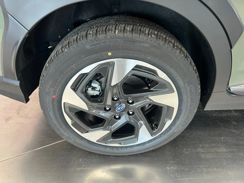 New 2026 ALPINE GREEN Subaru Limited image 9