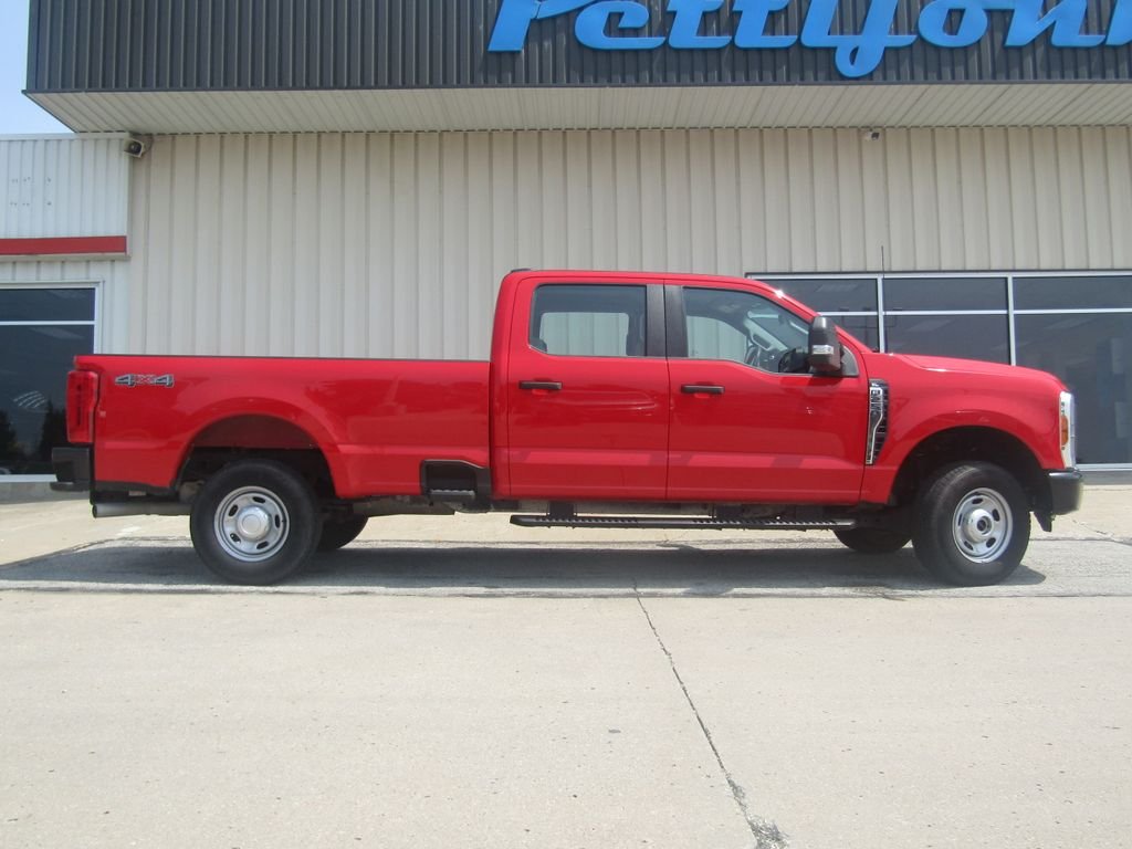 Used 2023 Red Ford XL image 2