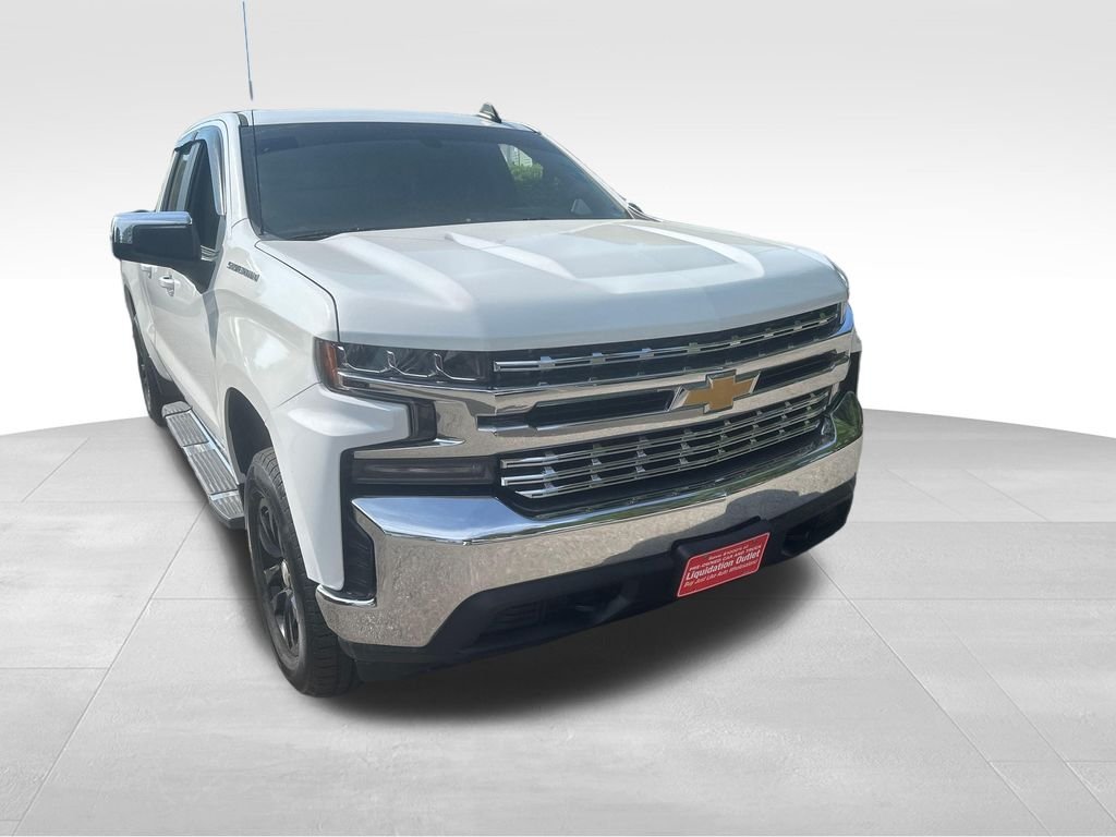 Used 2020 White Chevrolet LT image 32