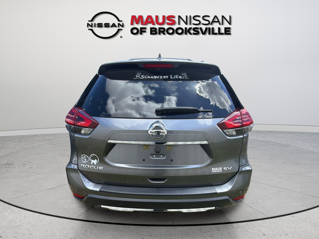 Used 2020 Gray Nissan SV image 8