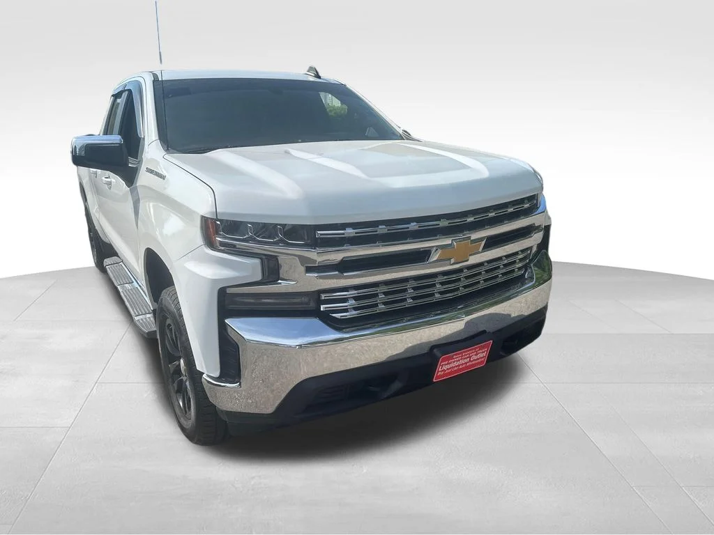 Used 2020 White Chevrolet LT image 32