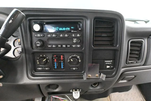 Used 2003 Green Chevrolet LS image 25