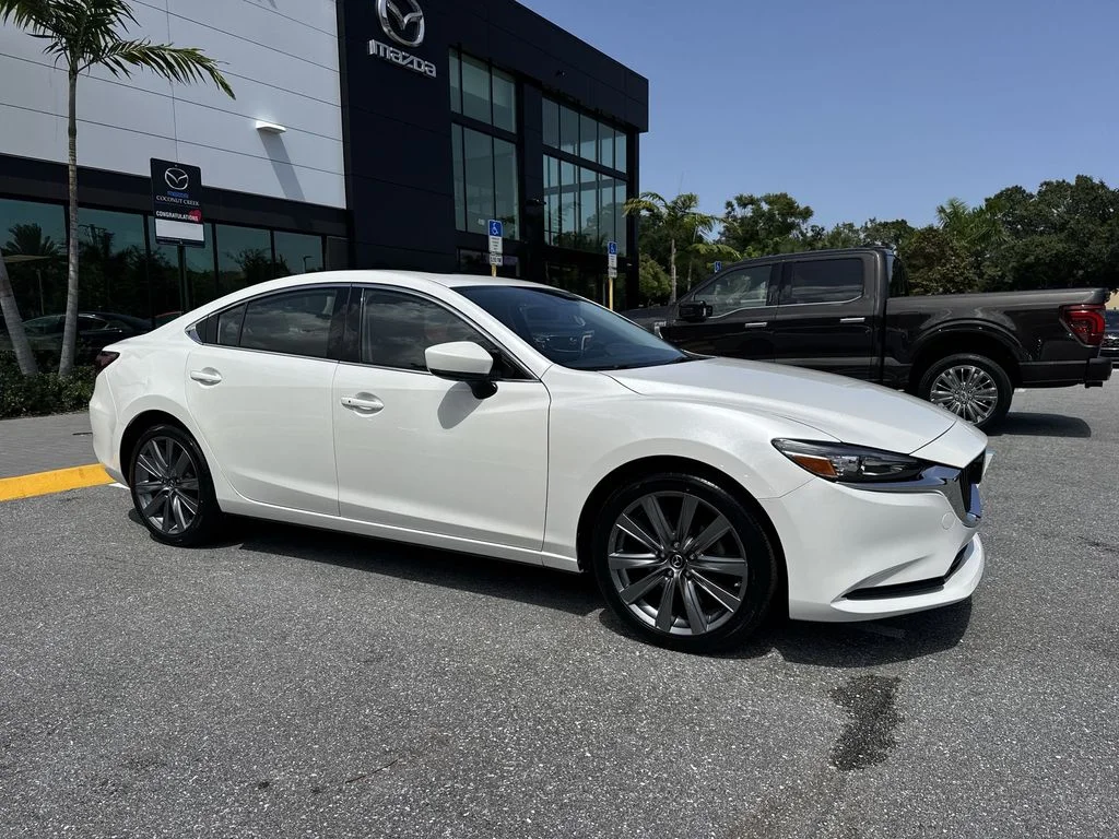 Used 2020 Snowflake White Pearl Mica Mazda Touring image 6