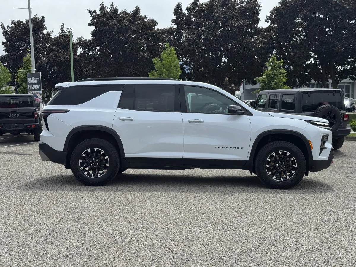 Used 2026 White Chevrolet Z71 image 5