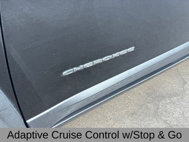 Used 2022 Black Jeep Trailhawk image 13