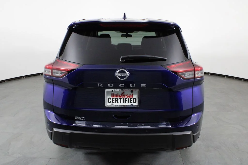 2025 Nissan Rogue SV - Photo 10