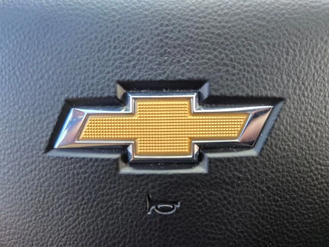 Used 2024 White Chevrolet LT image 32