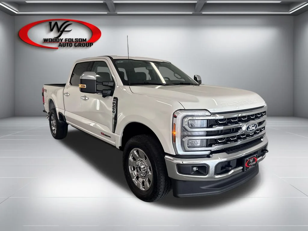 New 2027 Star White Metallic Tri-Coat Ford F-250® Lariat® image 3