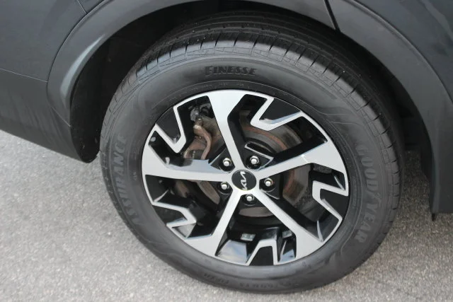Used 2024 Gray Kia EX image 37