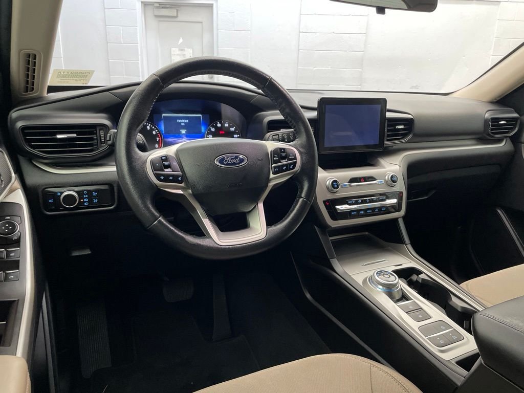 Used 2023 Blue Ford XLT image 12