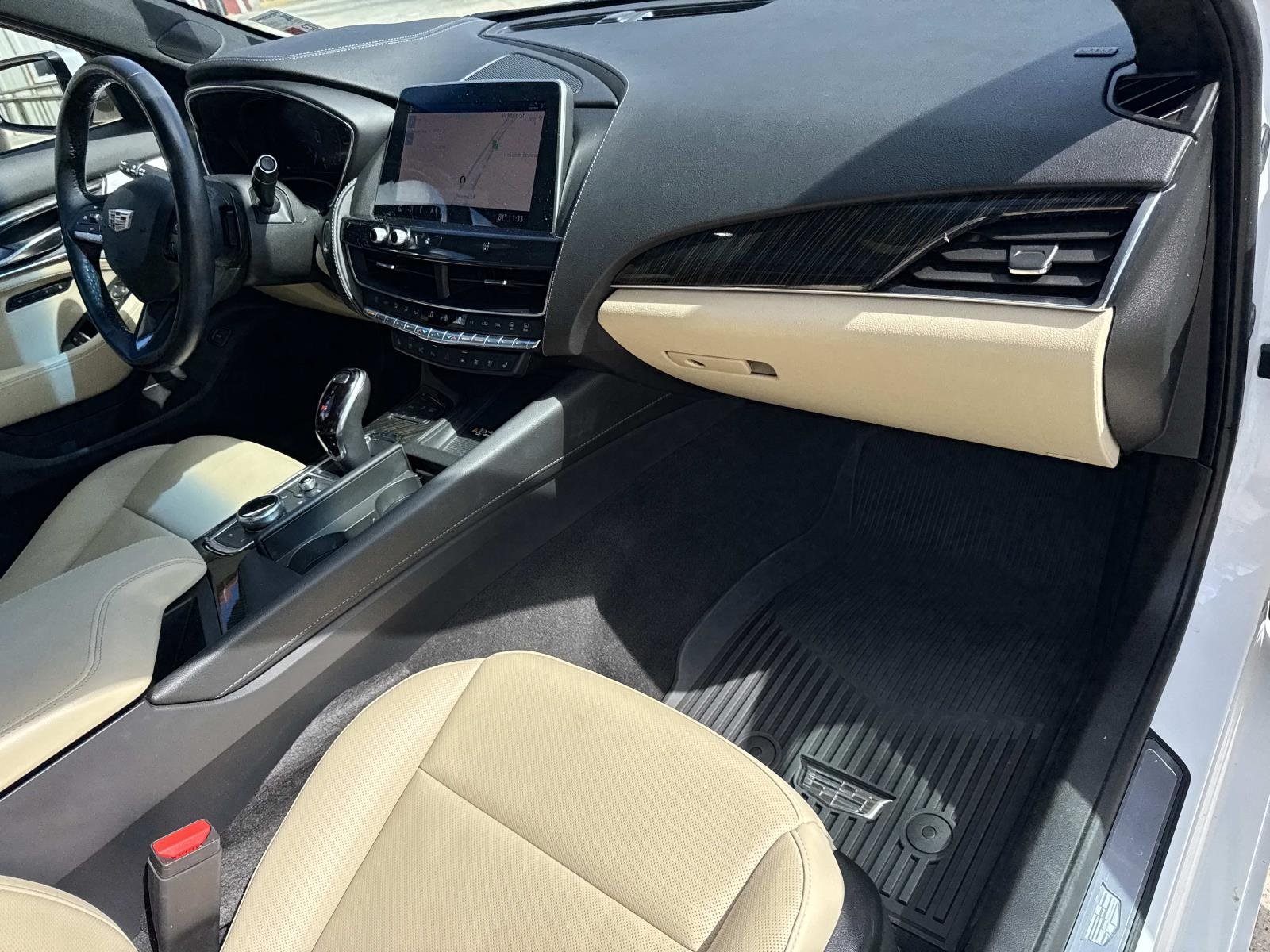 Used 2021 Crystal White Tricoat Cadillac Premium Luxury image 13