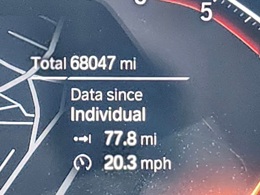Used 2019 Gray BMW xDrive40i image 33