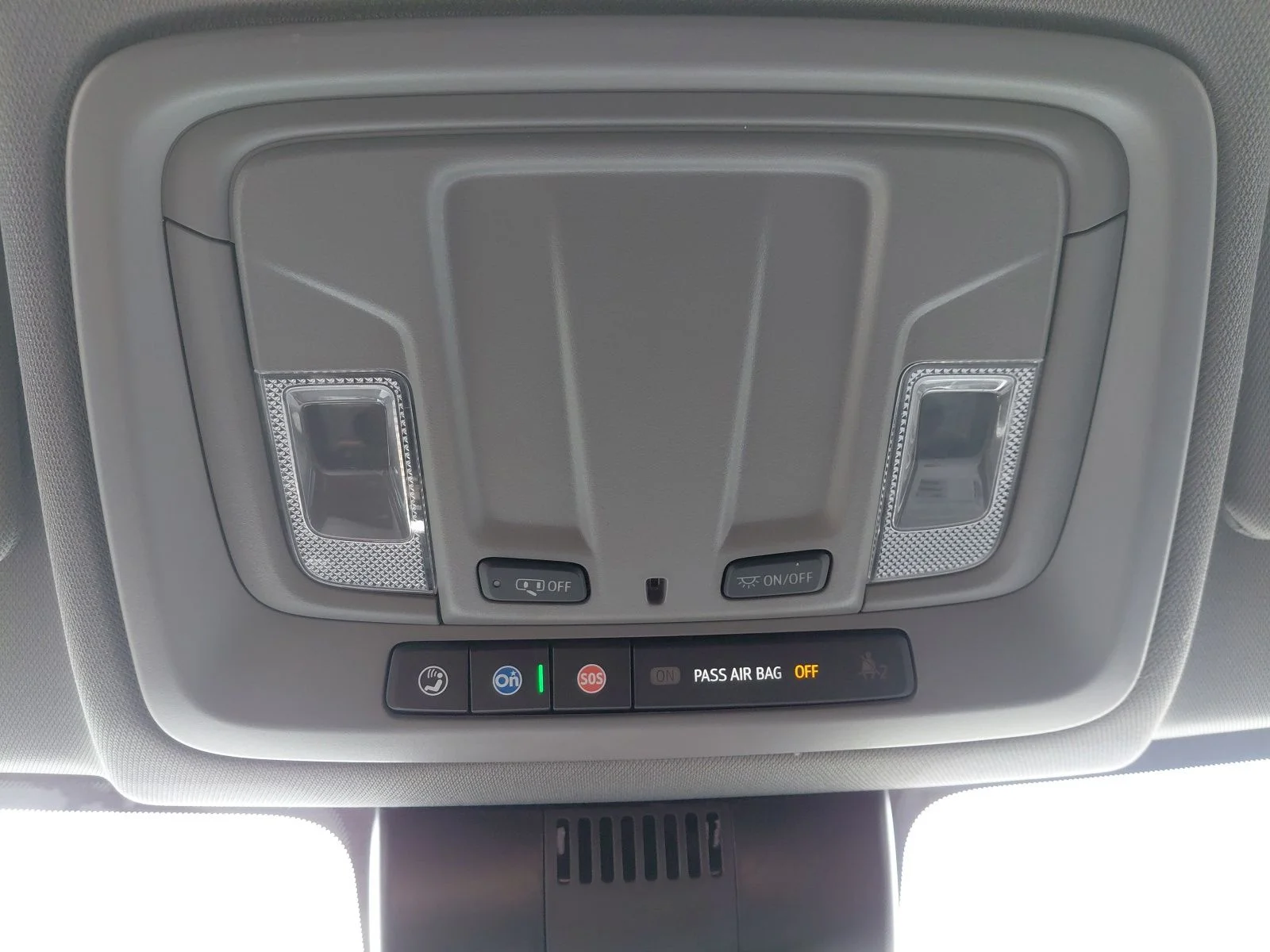 Used 2025 White GMC SLT image 44