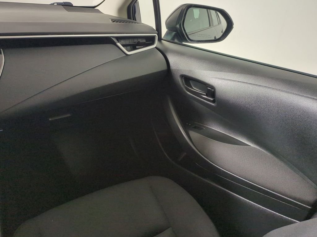 Used 2024  Toyota LE image 18