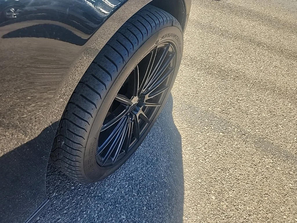 Used 2019 Black Dodge SXT image 15