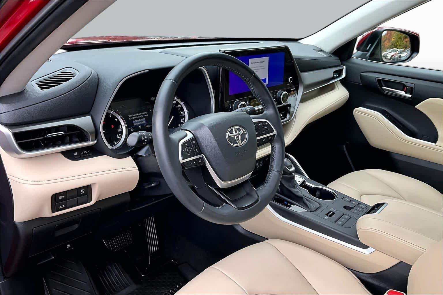 Used 2024 Ruby Flare Pearl Toyota XLE image 17