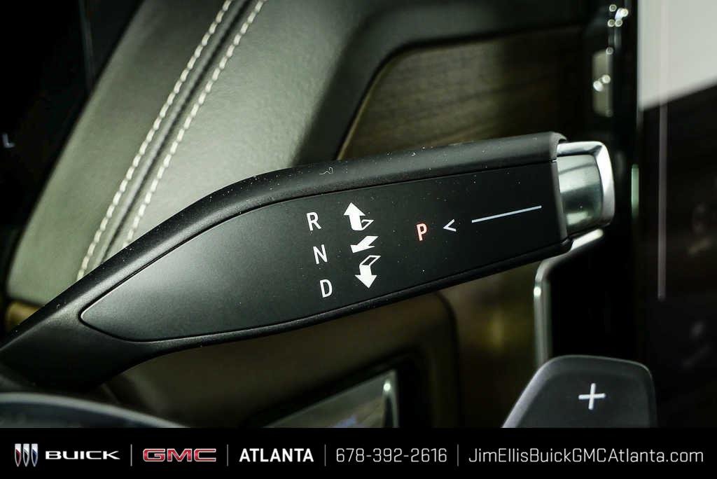 2026 GMC Yukon Denali Ultimate - Photo 17