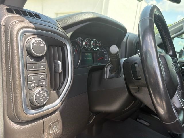 Used 2022 White Chevrolet LT image 21
