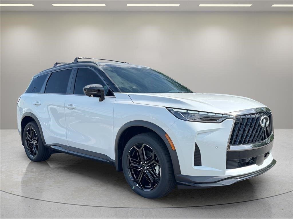 New 2027 2T RAD WHT INFINITI Sport AWD image 7