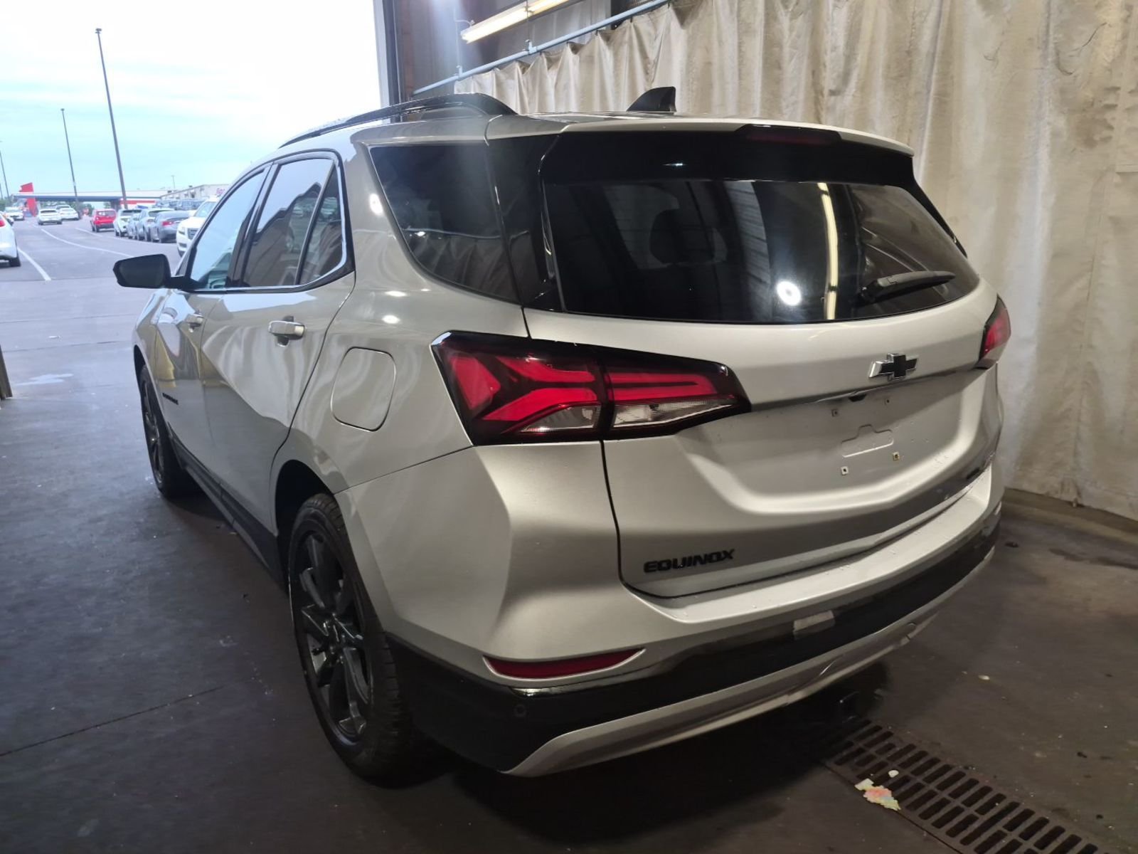 Used 2022 Chevrolet Equinox RS with VIN 3GNAXWEV5NS106622 for sale in Kansas City