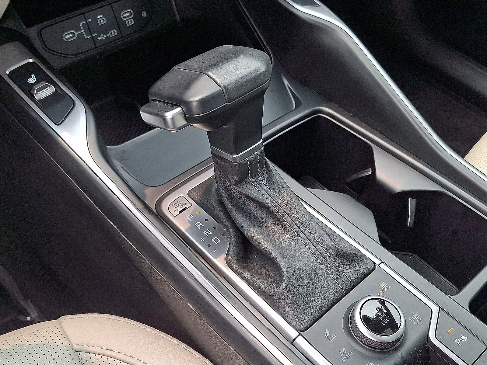 Certified Used 2025 Black Kia X-Line EX image 15
