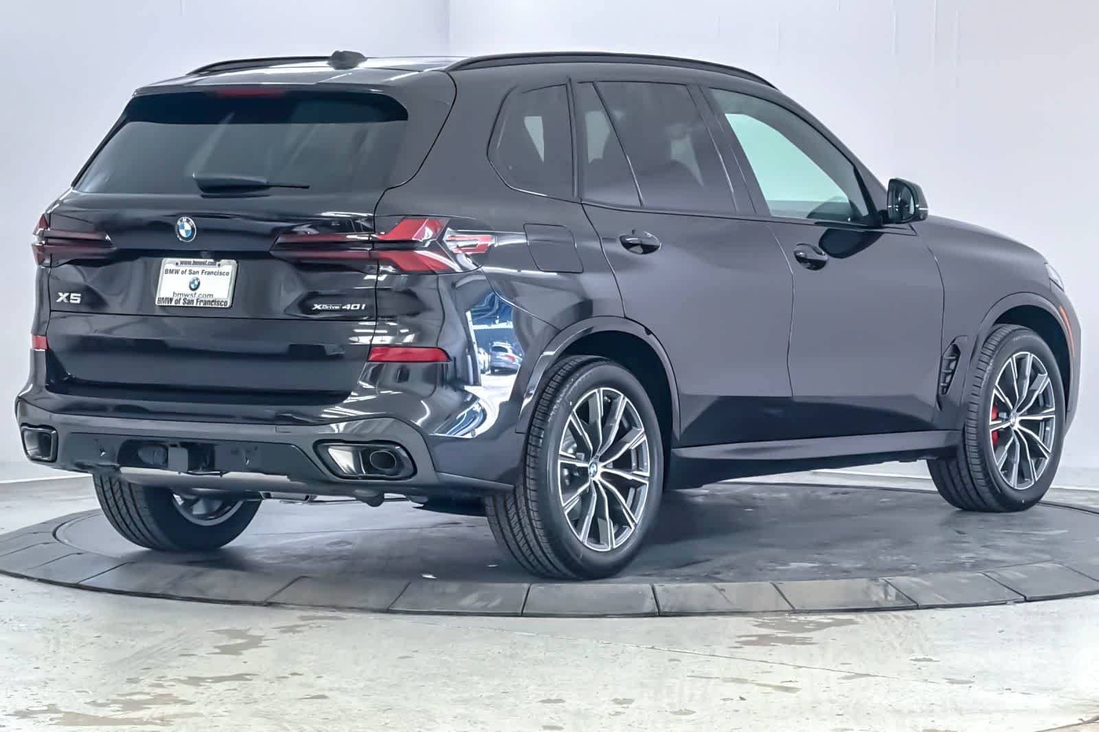 New 2026 Black Sapphire Metallic BMW xDrive40i image 2
