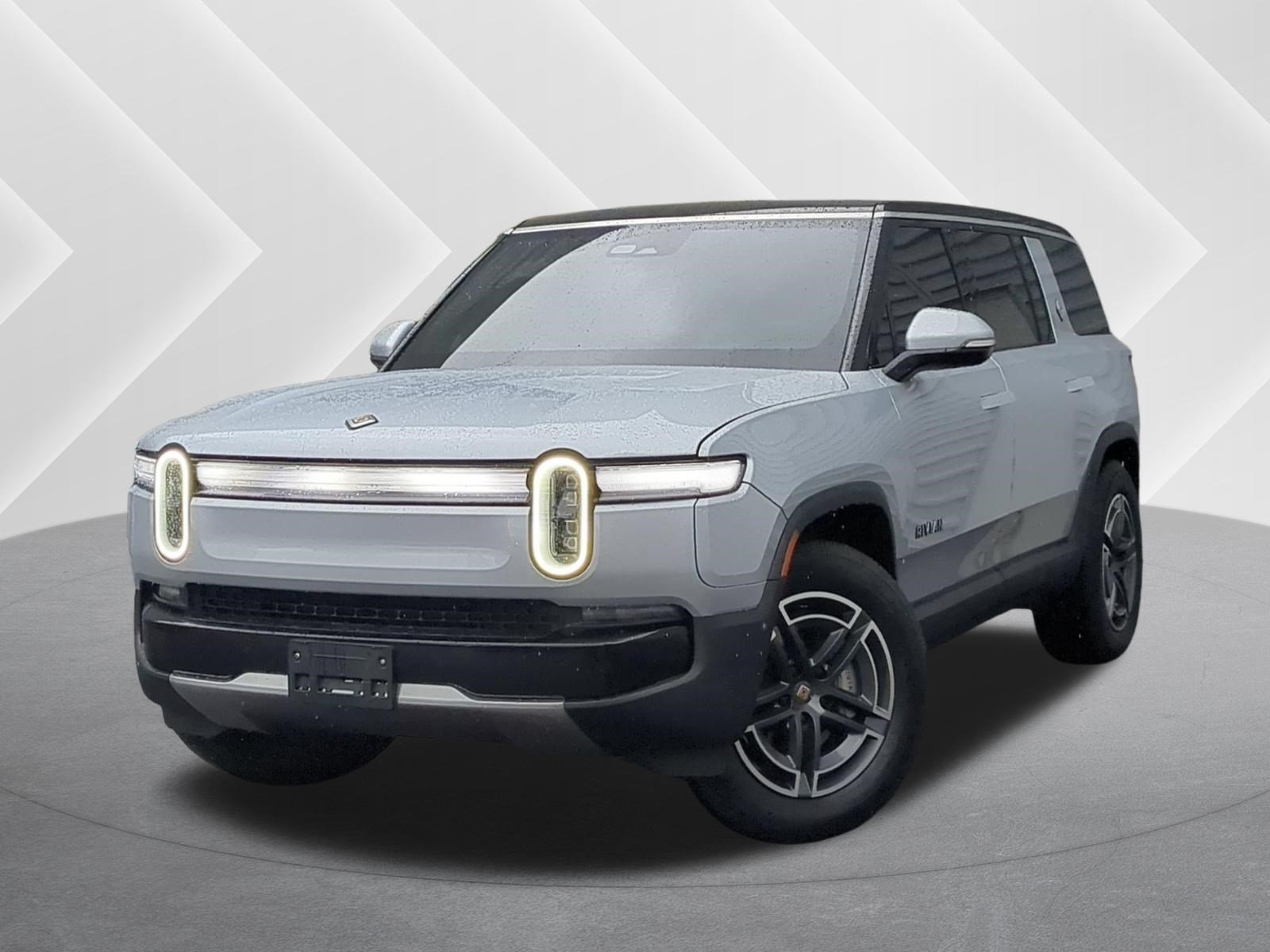 2025 Rivian R1S Adventure