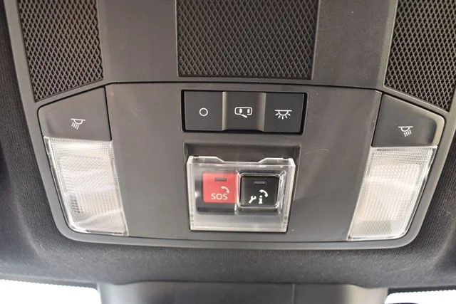Used 2025 Silver Mitsubishi SEL image 34