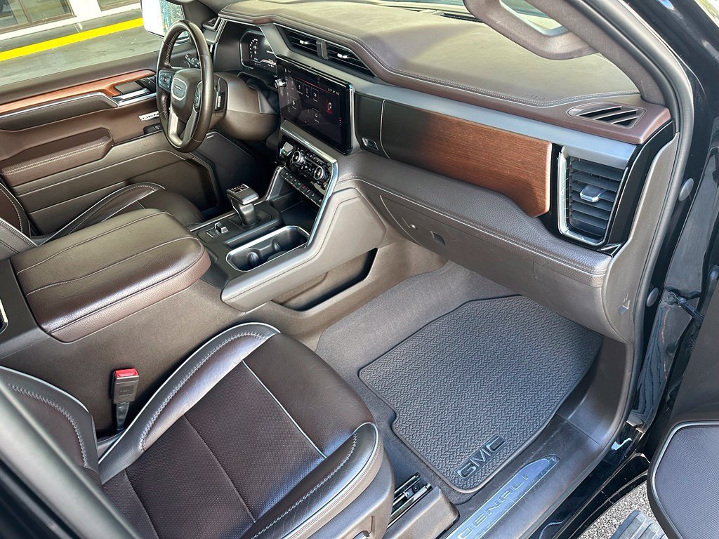 Used 2023 Onyx Black GMC Denali image 40