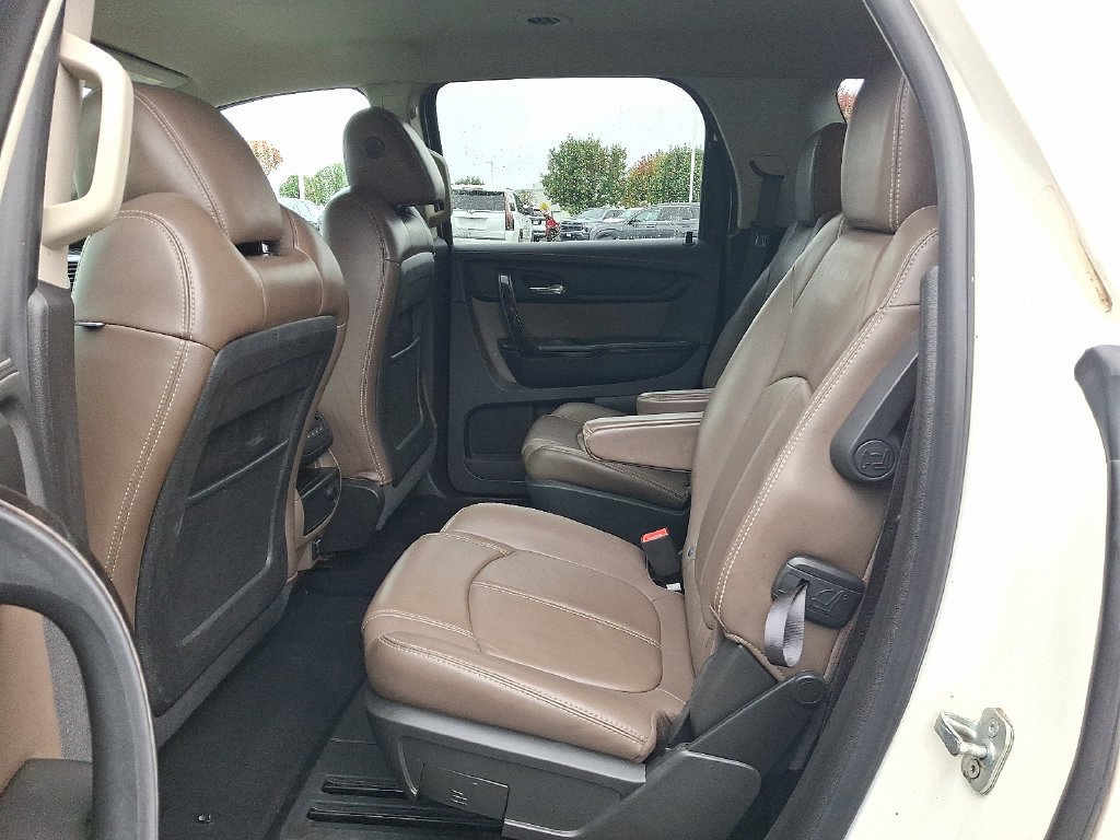 Used 2014 White Diamond Tricoat GMC SLT image 10
