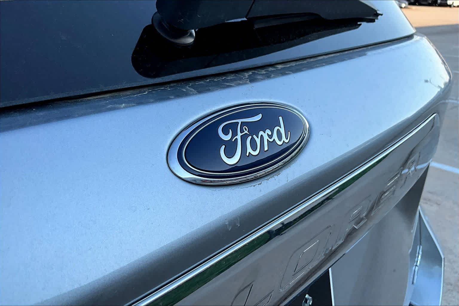 Used 2022 Iconic Silver Ford XLT image 29