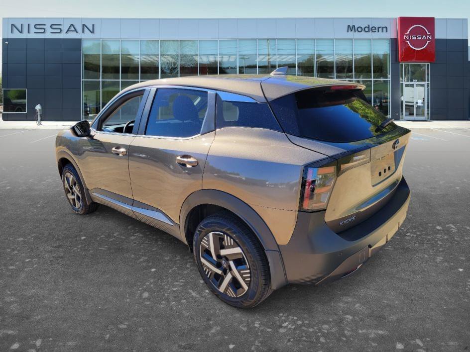 Used 2025 Canyon Bronze Metallic Nissan SV image 7
