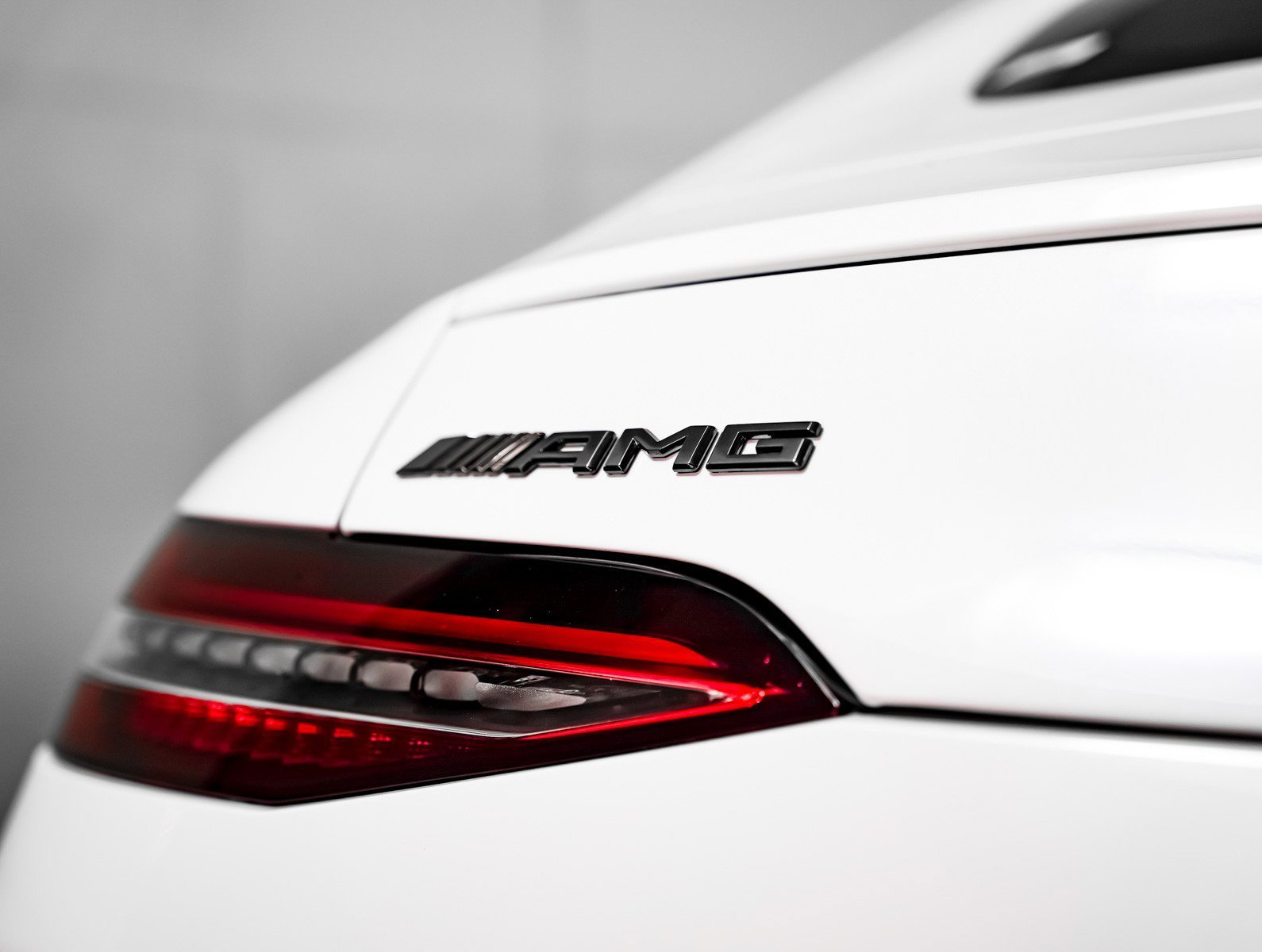 New 2026 MANUFAKTUR Moonlight White Metallic Mercedes-Benz AMG® GT 53 4-Door Coupe image 27