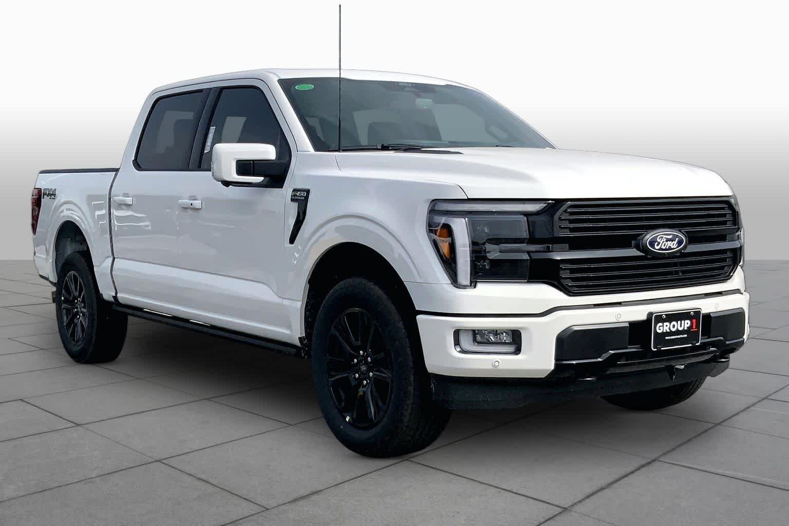 New 2026 Star White Metallic Tri-Coat Ford Platinum® image 2