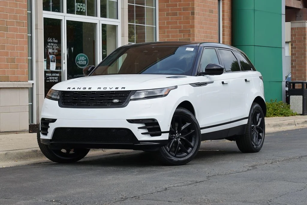 New 2026 Fuji White Land Rover P250 Base image 1