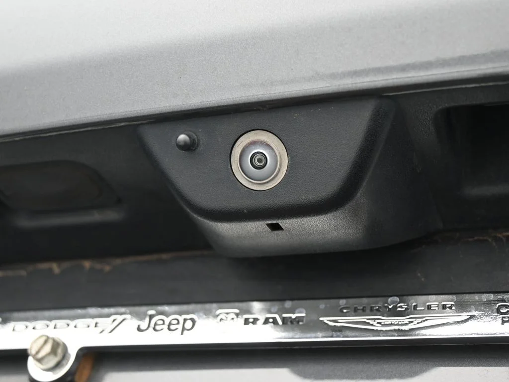 Used 2023 Baltic Gray Metallic Clearcoat Jeep Limited image 41