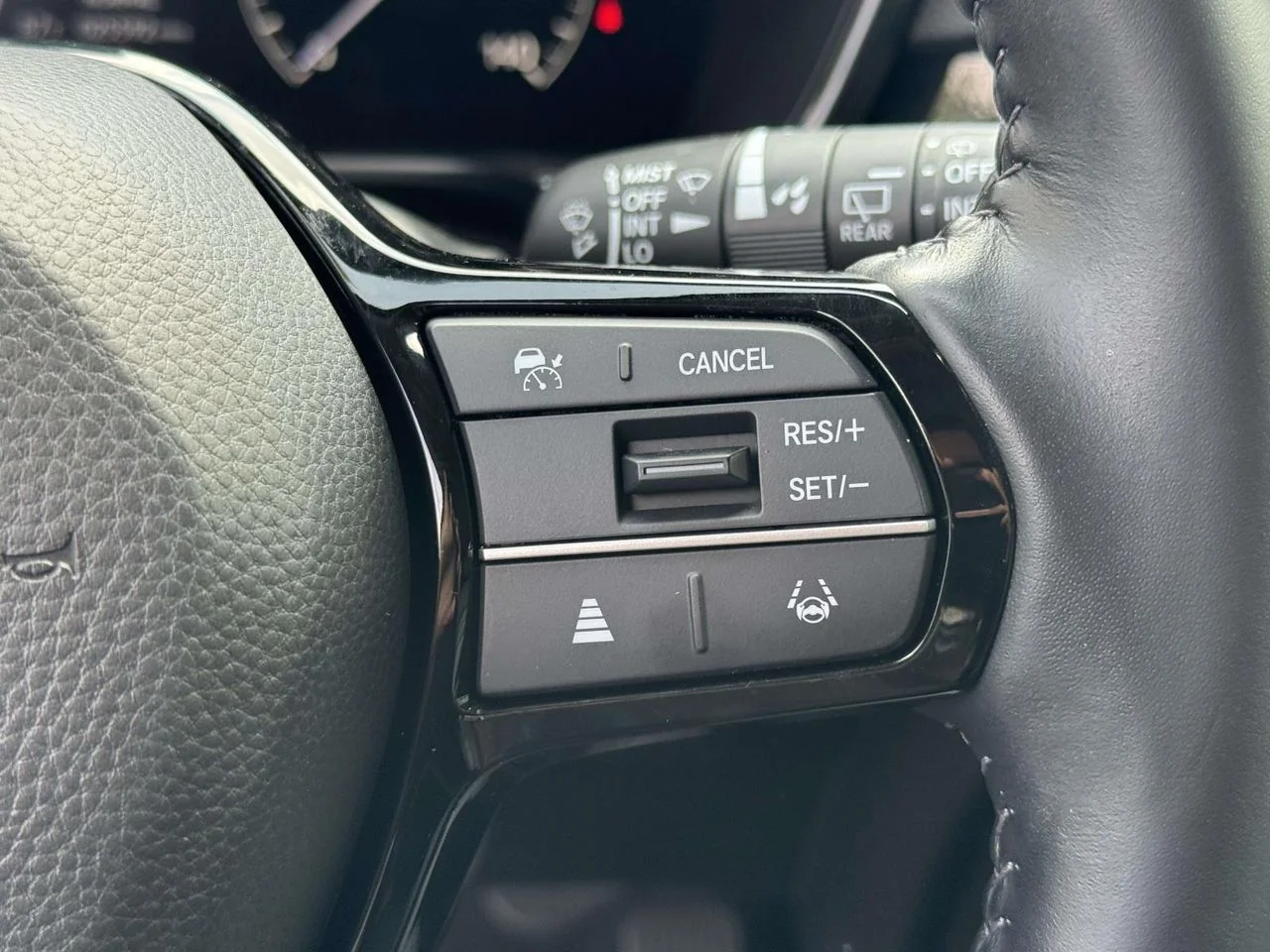 Used 2025 Blue Honda EX-L AWD image 26