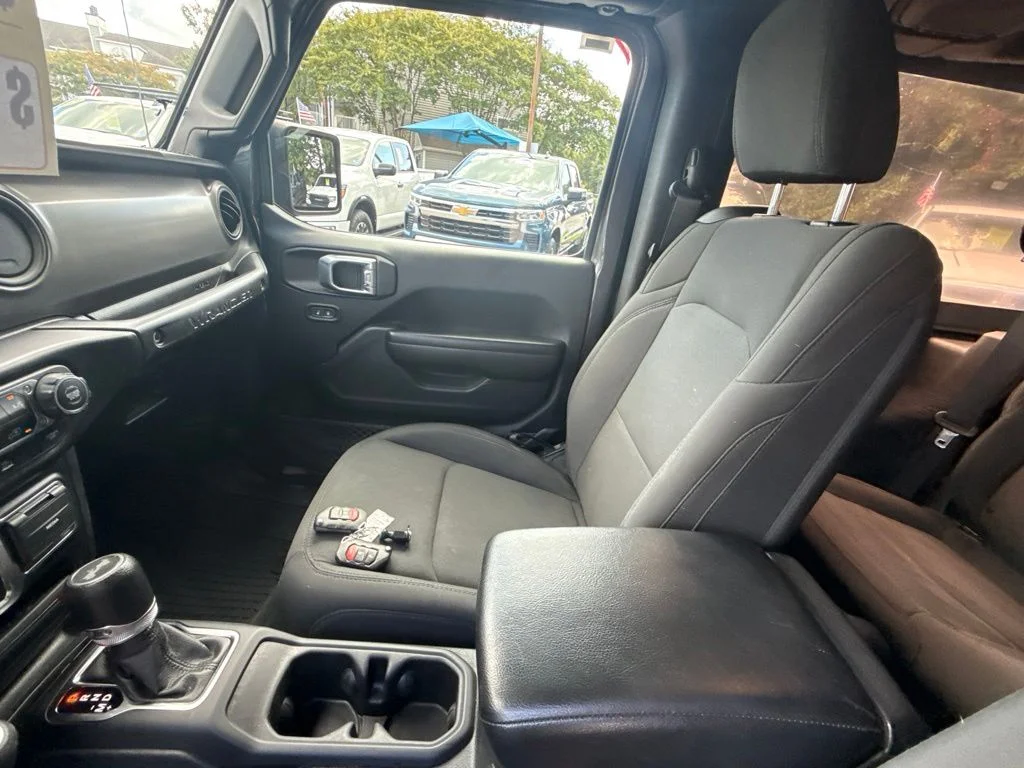 Used 2021 Gray Jeep Sport S image 14