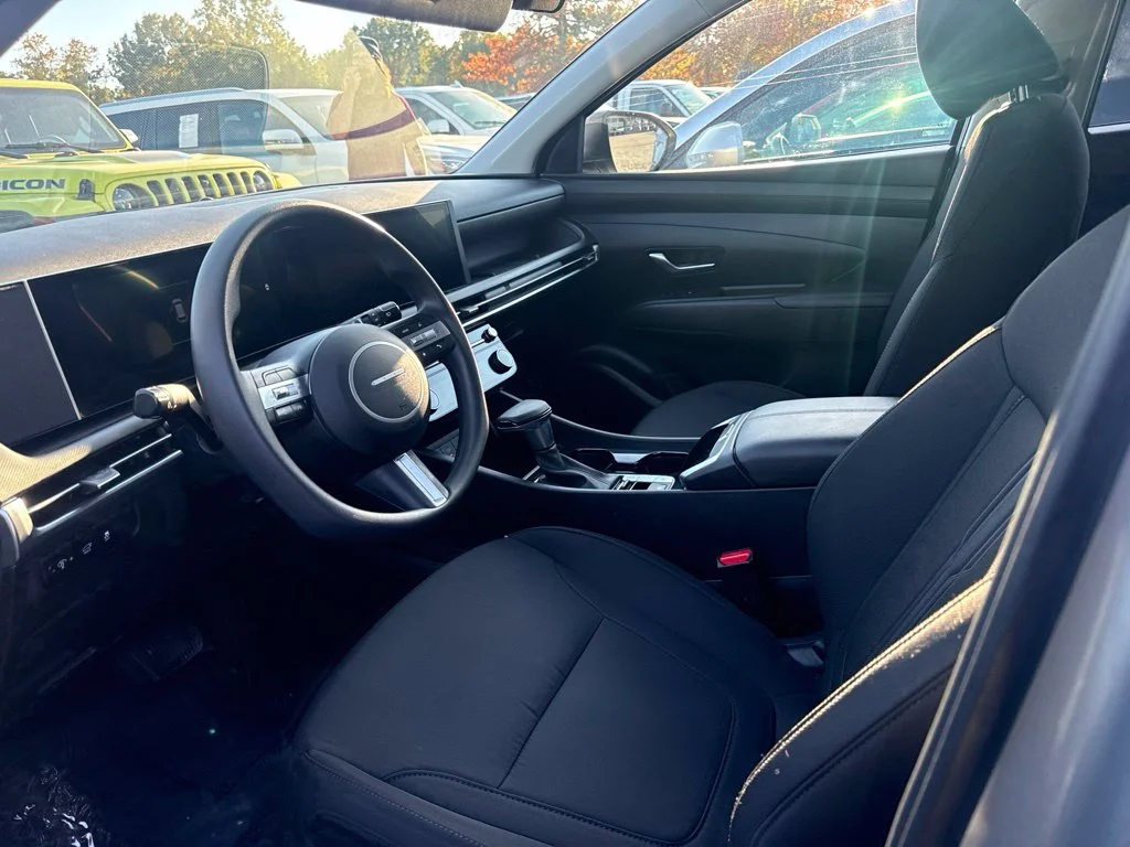 Used 2026 Silver Hyundai SEL Plus image 3