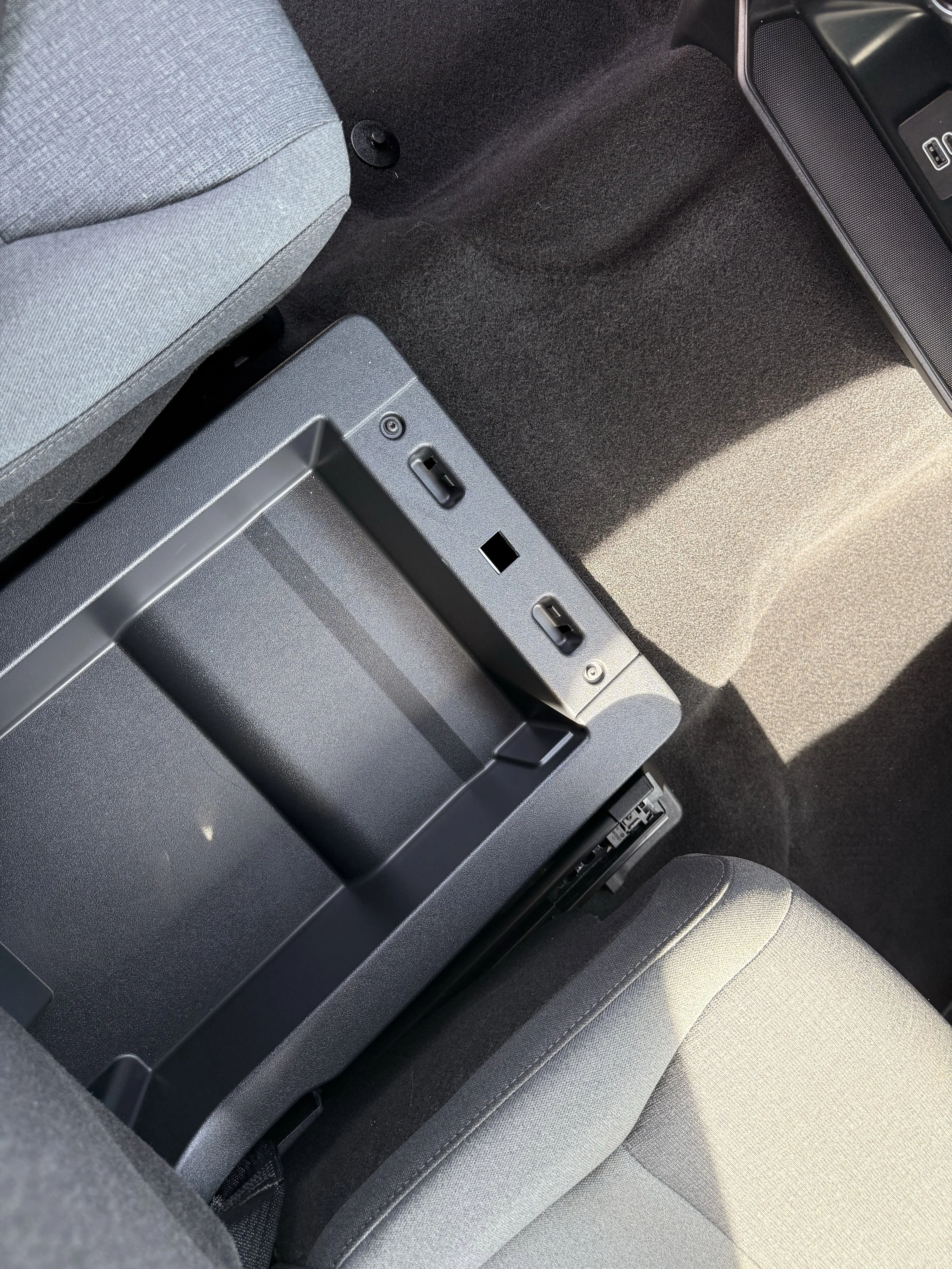 Used 2025 Silver Metallic Ford XLT image 28