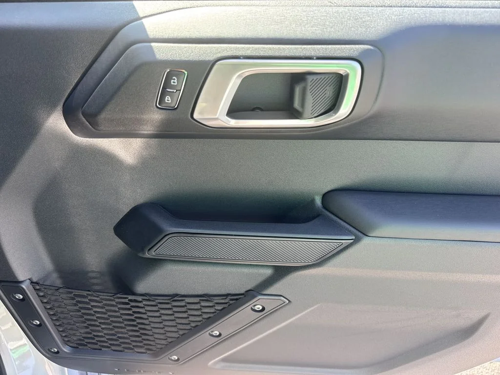 New 2026 Avalanche Gray Ford Outer Banks image 14