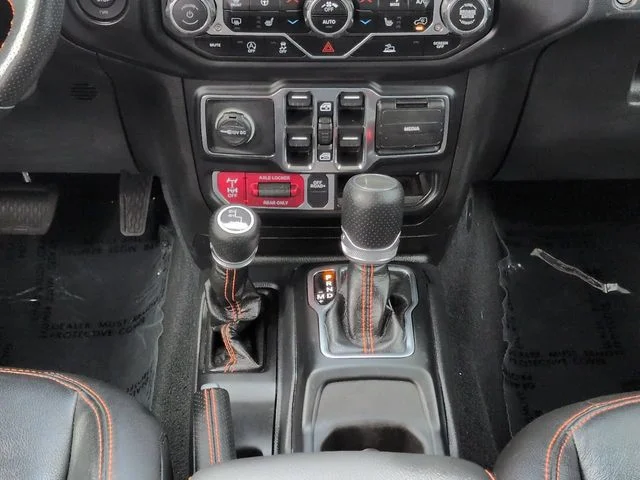 Used 2023 Silver Jeep Mojave image 19