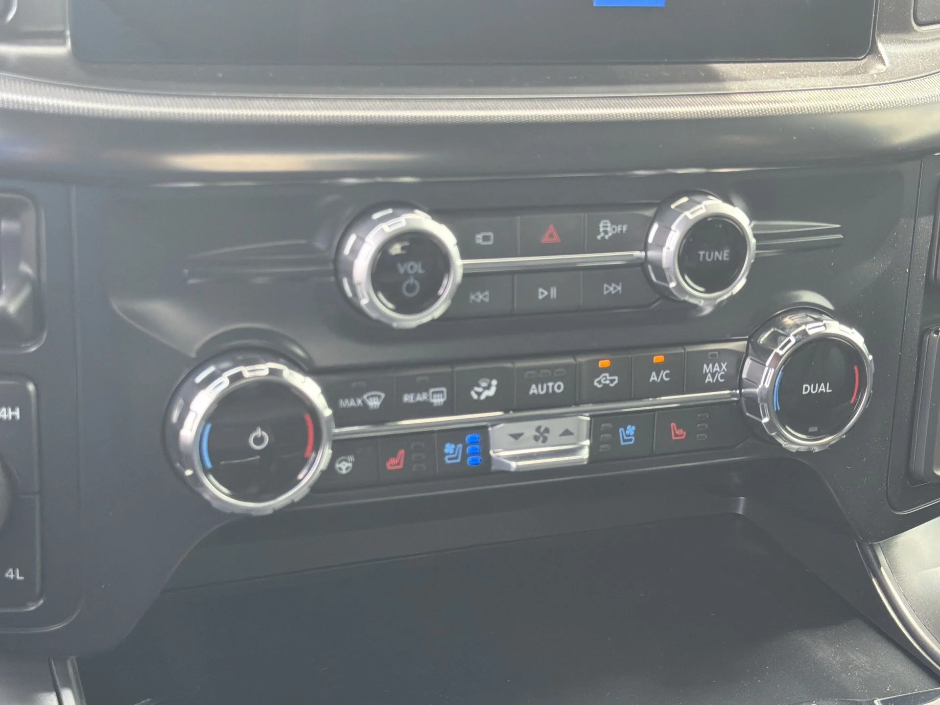 New 2026 Agate Black Metallic Ford Lariat® image 14