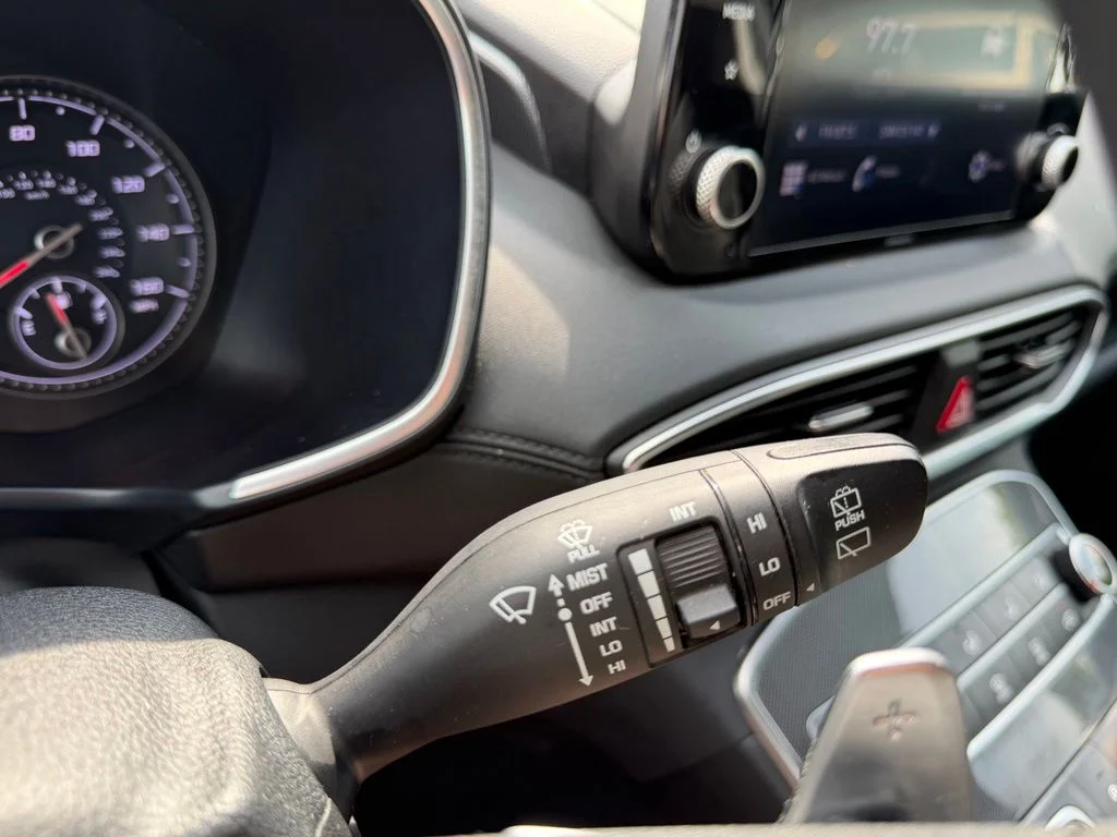 Used 2022 Hampton Gray Hyundai SEL image 29