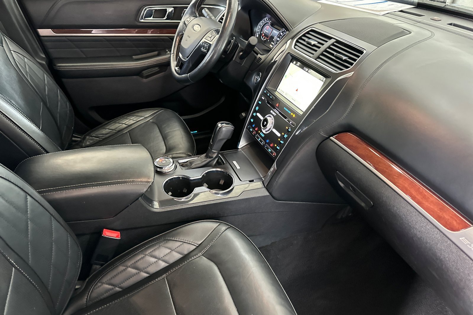 Used 2018 Gray Ford Platinum image 17