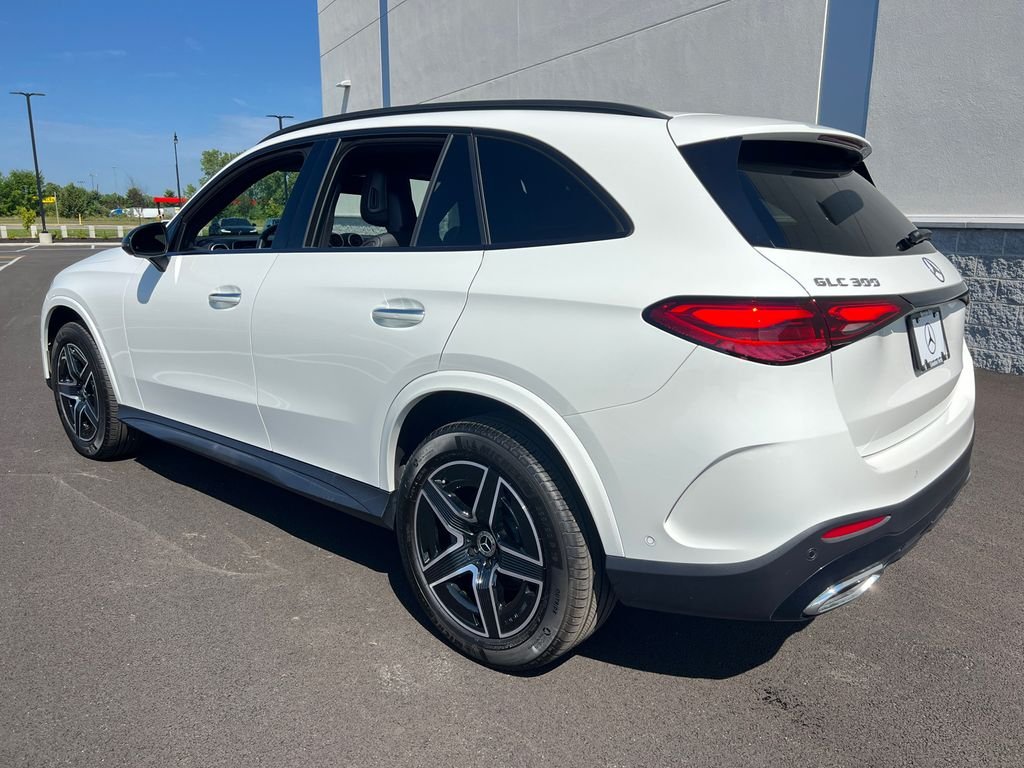 Certified Used 2025 White Mercedes-Benz GLC 300 image 6