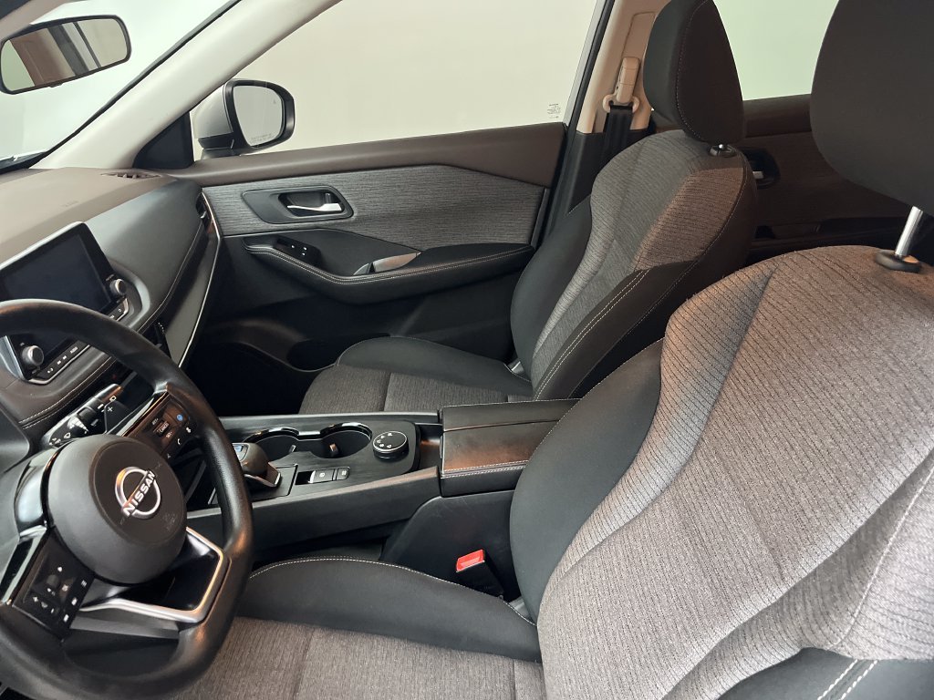 Used 2022 Silver Nissan SV image 20