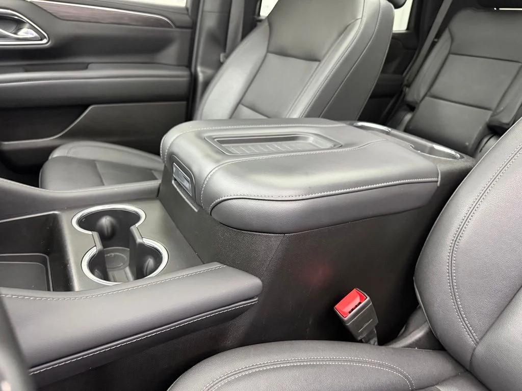 Used 2023 Gray Chevrolet Z71 image 25